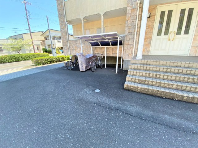 Ma　Maison　Momoyamaの駐車場
