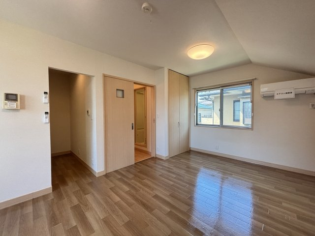 シャーメゾンウエストの洋室