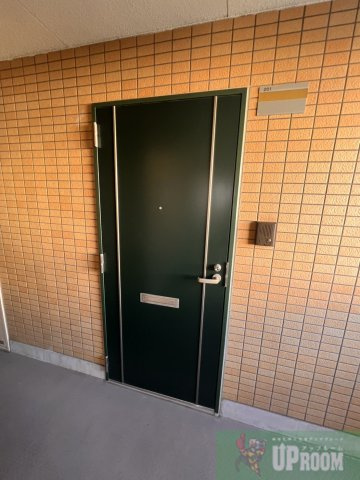 アネックスM&Kの玄関