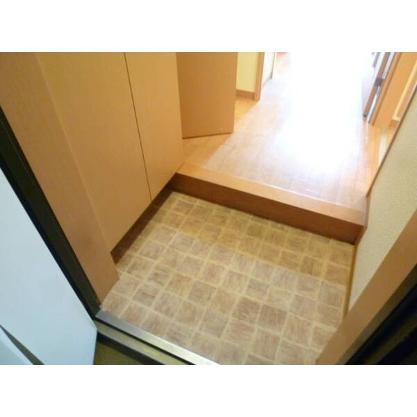 アネックスM&Kの玄関