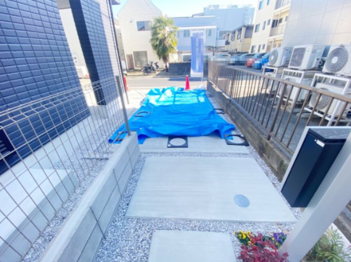 祝　成約済み　八王子市　明神町　新築戸建ての駐車場|～仲介手数料無料☆八王子ひなた不動産～　八王子市明神町　新築戸建