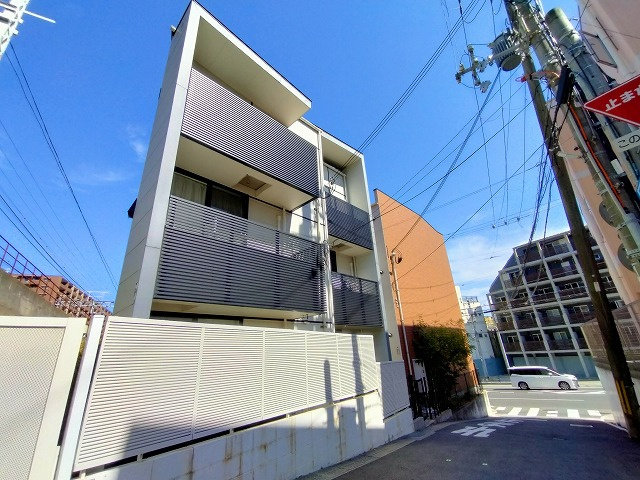 神戸市須磨区須磨浦通６丁目のアパート