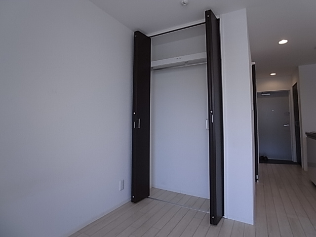 神戸市須磨区須磨浦通６丁目のアパートの収納|クローゼット