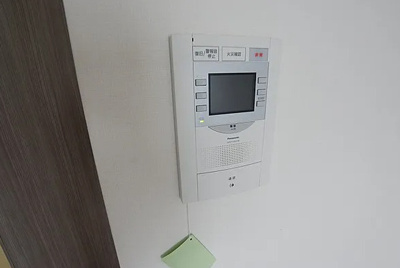 【セキュリティ】 | プレサンス野田阪神駅前ザ・ファースト | モニター付きインターホンです