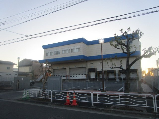 江東区新木場１丁目の倉庫の外観