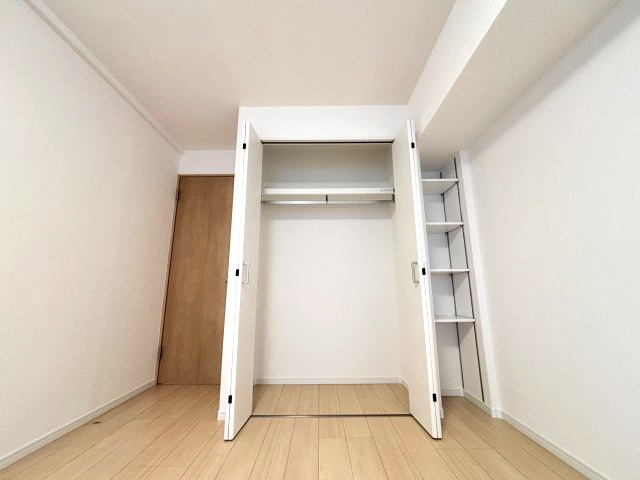 クローゼット収納の完備★