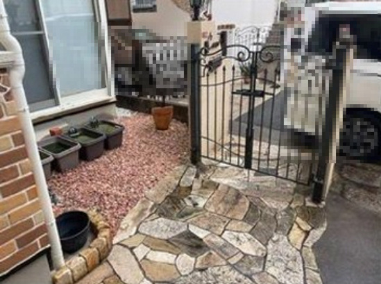 星丘３丁目　中古一戸建てのエントランス|門扉
■物件内覧・資金計画相談・住宅ローン相談、リフォーム相談、お問合せ受付中■
※当日・翌日のご内覧、ご相談はお電話でのお問合せがスムーズです！
