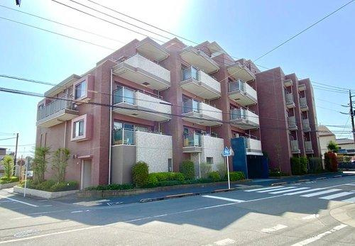 アンビシャス河辺の外観