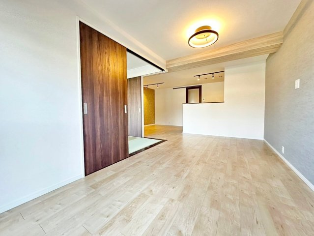 シャルマンコーポ神足　3階の居間・リビング