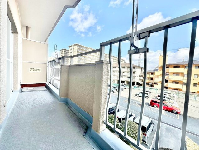シャルマンコーポ神足　3階のバルコニー