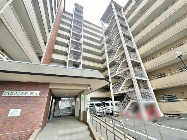 シャルマンコーポ神足　3階の外観