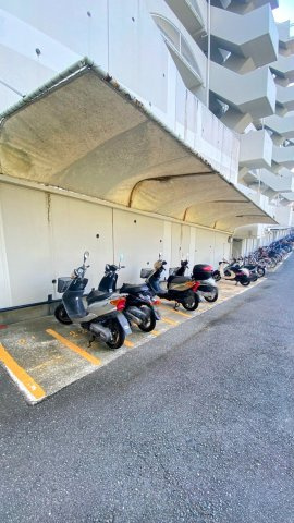 グランドヒル西宮高座台マンションＢ棟のその他共用部分|バイク置場