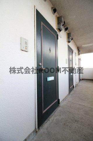 ミタカホーム１１番館のその他共用部分|明るい洗面所です
外観も気になるポイント