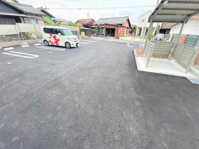 サニーハイツの駐車場