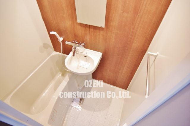 CEREZO・PASEOIIの浴室