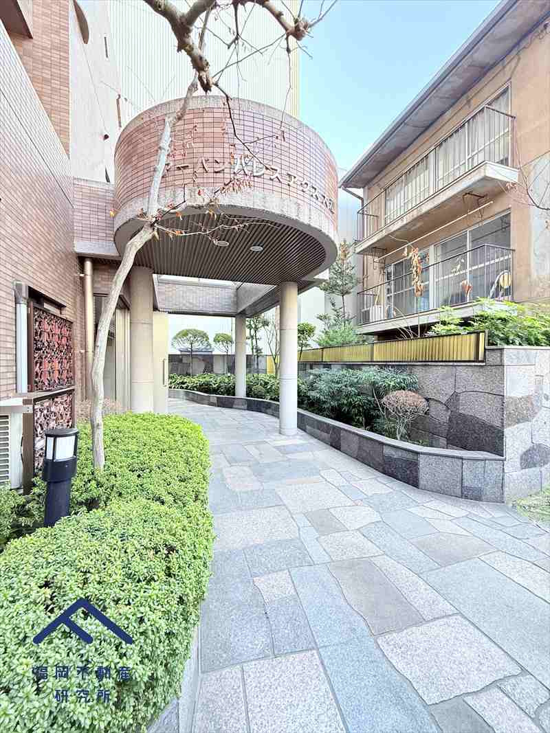 アーバンパレスアクス大濠のエントランス