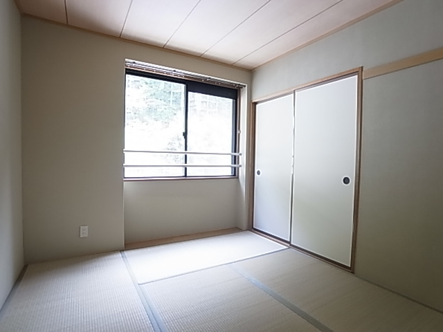 神戸市兵庫区平野町字天王谷東服山のアパート