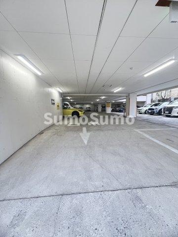 アビータ・ミオ神戸岡本の駐車場