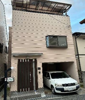 【外観】 | 平成５年12月建築！令和5年12月室内リフォーム済み♪お待たせ無しで即ご入居していただけます！車庫有り！