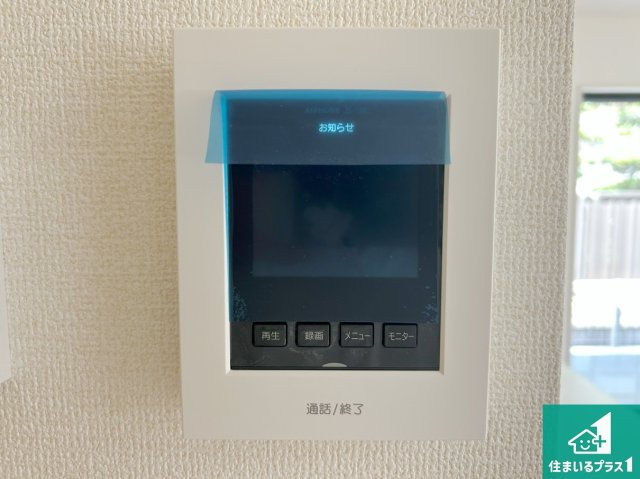堺市南区槇塚台　新築一戸建ての防犯設備|カラーモニターインターホン！声だけでなく来訪者の姿や顔がモニターで確認できるので、小さなお子様がいらっしゃるご家庭でも安心できます！