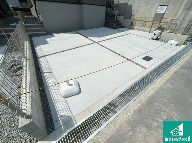 堺市南区槇塚台　新築一戸建ての駐車場|駐車スペース！散水栓があるので、こまめに愛車を洗えます！