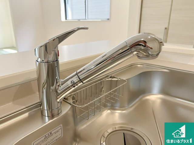 堺市南区槇塚台　新築一戸建ての設備|浄水器を内蔵！炊飯時、お茶を作る時に安心してお水を使えます！お湯と冷水、浄水と原水、シャワーの切替えもワンタッチです！