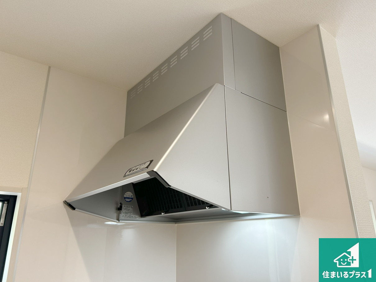 堺市南区槇塚台　新築一戸建ての設備|汚れにくいスロットフィルタでお手入れラクラク！ＬＥＤ照明付き！