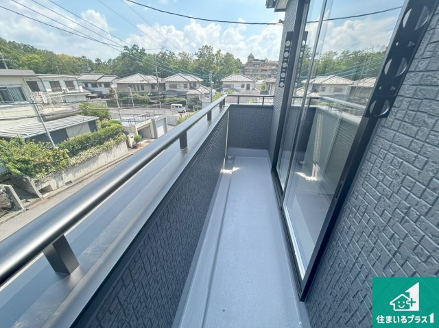 堺市南区槇塚台　新築一戸建てのバルコニー|日当たりのよいバルコニー！お部屋が開放的に！
