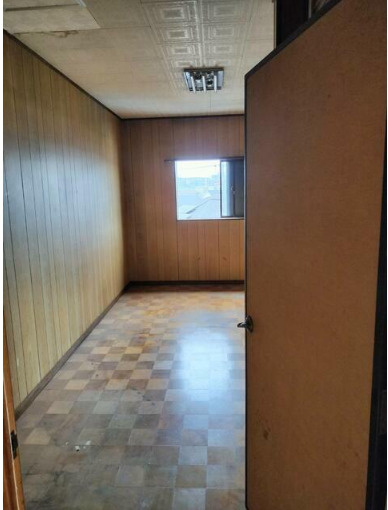 六名新町６－６店舗事務所の内装