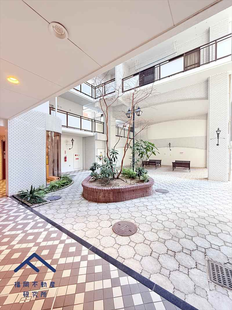 ロワールマンション西公園3のエントランス