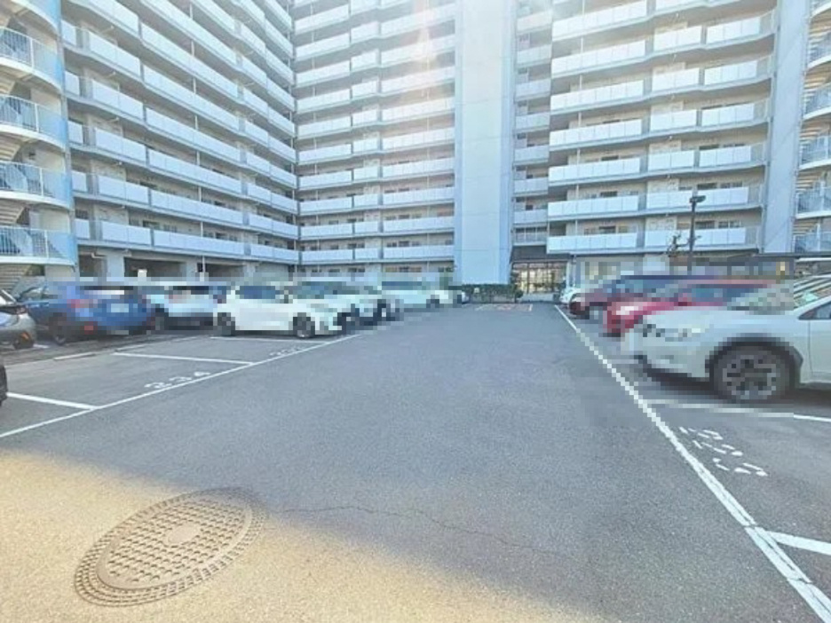 メイプルパークスクエア東2番街の駐車場|■物件内覧・資金計画相談・住宅ローン相談、リフォーム相談、お問合せ受付中■
※当日・翌日のご内覧、ご相談はお電話でのお問合せがスムーズです！