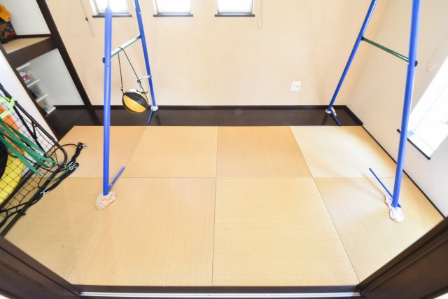 ふじみ野市東久保１丁目の中古一戸建の和室|2階5.0帖の和室です。お子様の遊び場やお昼寝スペースにもピッタリな癒しの空間です。