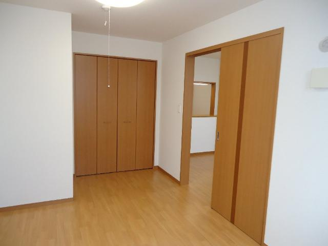 モンテ　リゾーネの内装|南側洋室