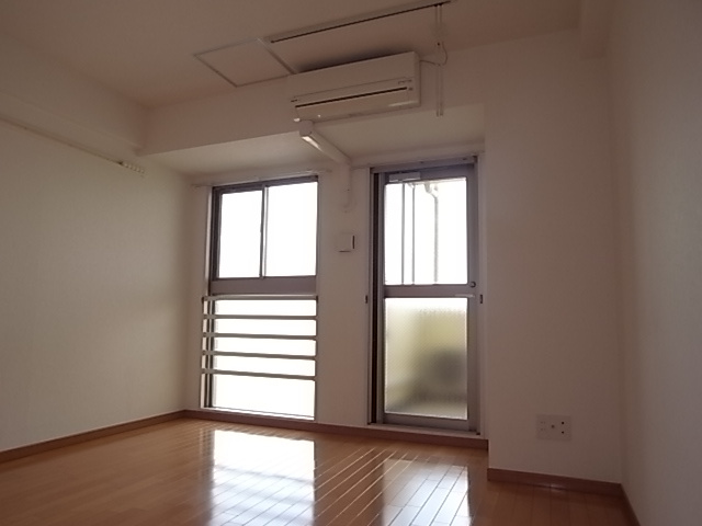 神戸市兵庫区永沢町４丁目の賃貸マンション