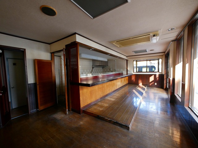 メイコウビルの内装