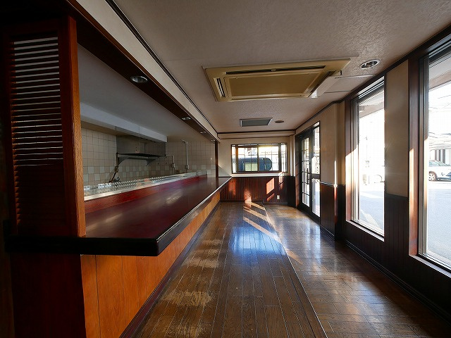 メイコウビルの内装