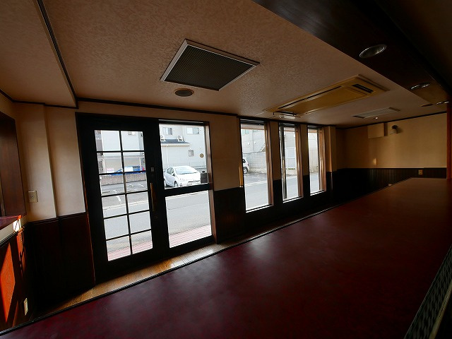 メイコウビルの内装