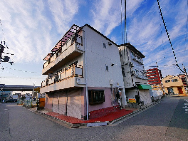 メイコウビルの外観