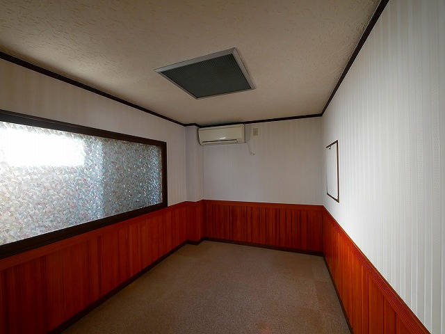 メイコウビルの内装