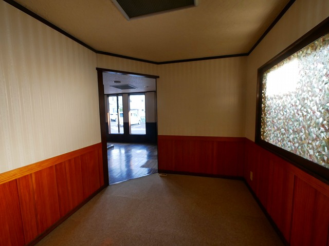 メイコウビルの内装