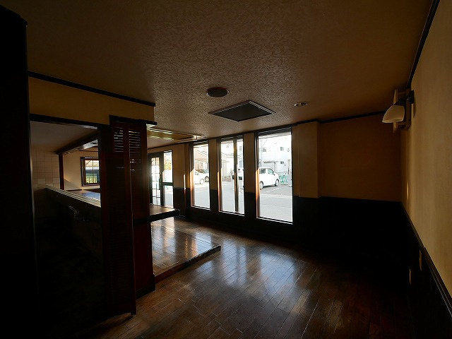 メイコウビルの内装