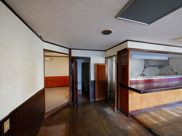 メイコウビルの内装