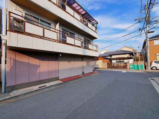 メイコウビルの周辺