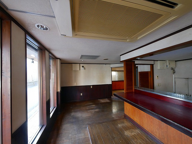 メイコウビルの内装