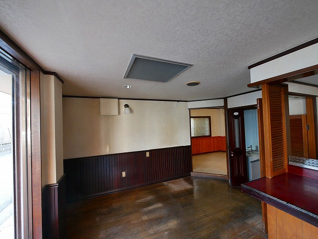 メイコウビルの内装