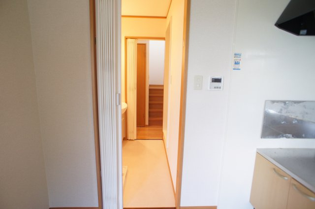 【内装】 | ビューテラスダイキ | キッチンと洗面所がつながっています