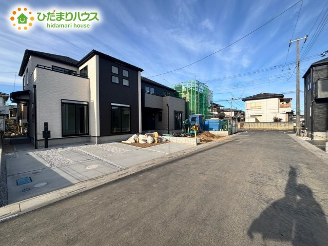 鴻巣市人形　3期　新築戸建　グラファーレ03の前面道路含む現地写真