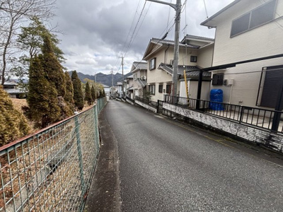 【前面道路含む現地写真】 | 西脇市西脇大塚　事業用地
