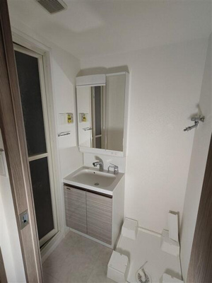 【独立洗面台】 | S-RESIDENCE難波大国町domina | 独立洗面台あり、毎朝おしゃれに忙しい女性の方におすすめです