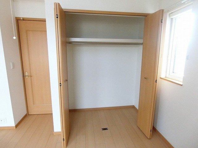 カルム・アルモニーＢの収納